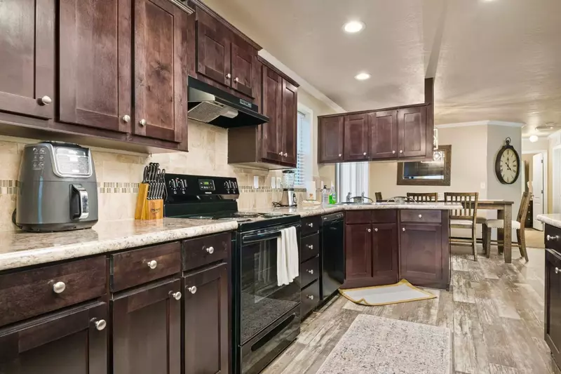 Sparkling clean, comfortable and spacious house.  -Emily