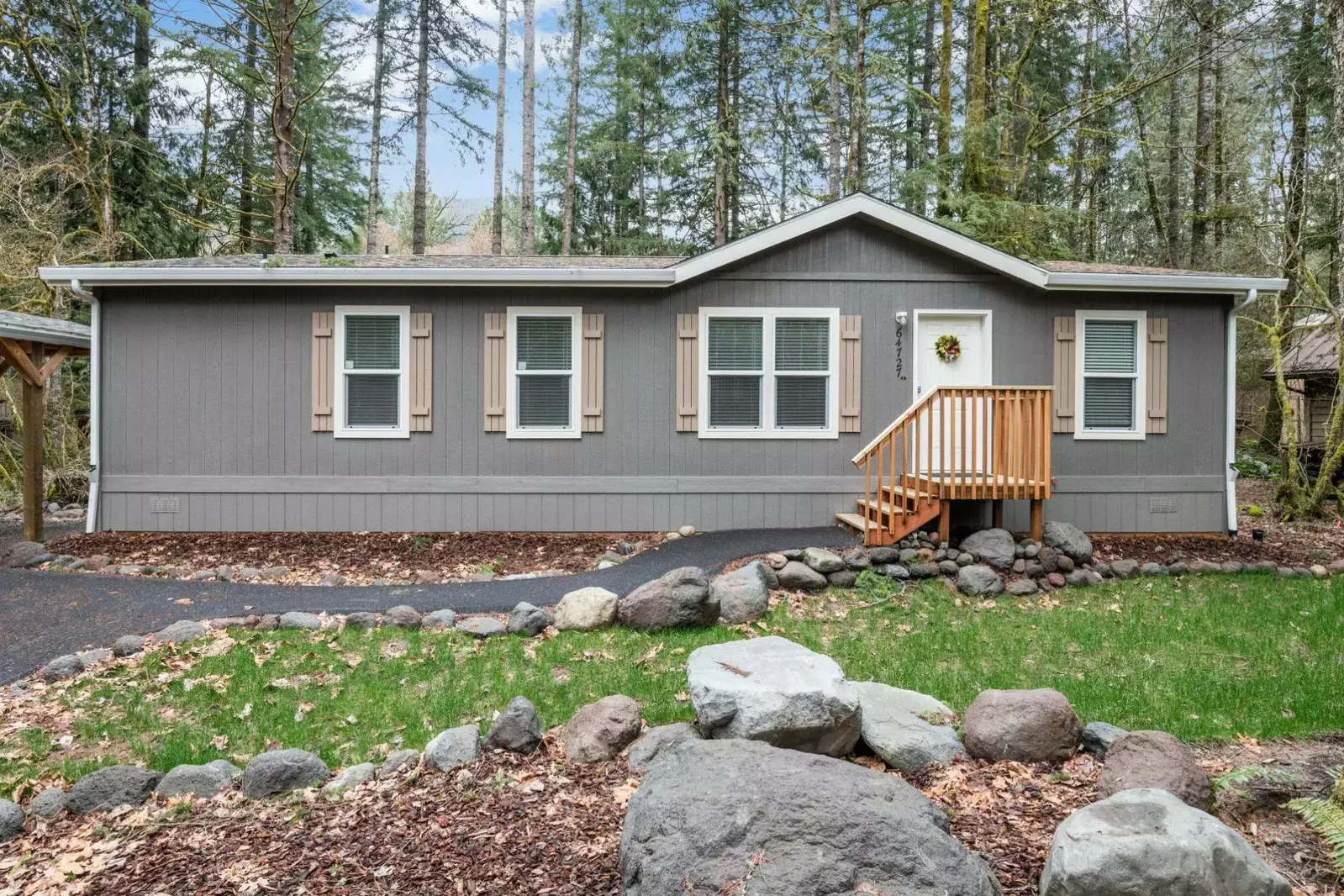 Rhododendron is a lovely community in Mt Hood Village. It is perfect place to enjoy snow sports, hikes, rock climbing, fishing, and more.