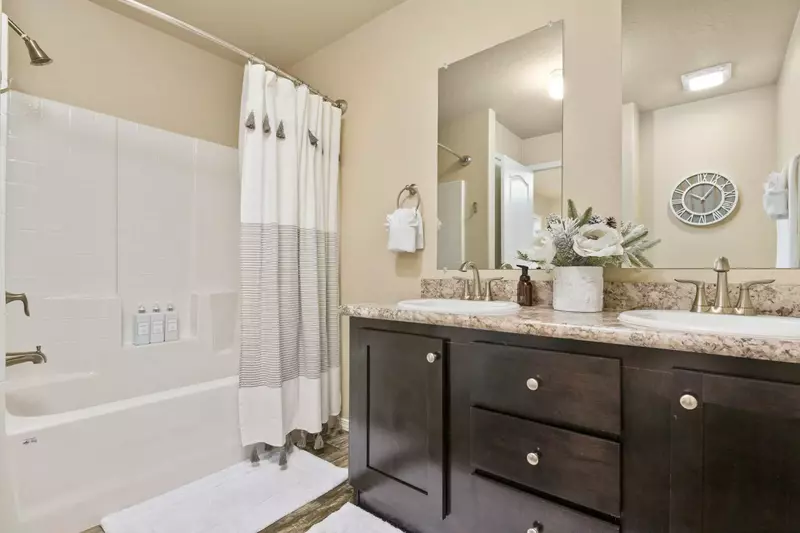 Everything was very nice and clean.  -Vicente P.