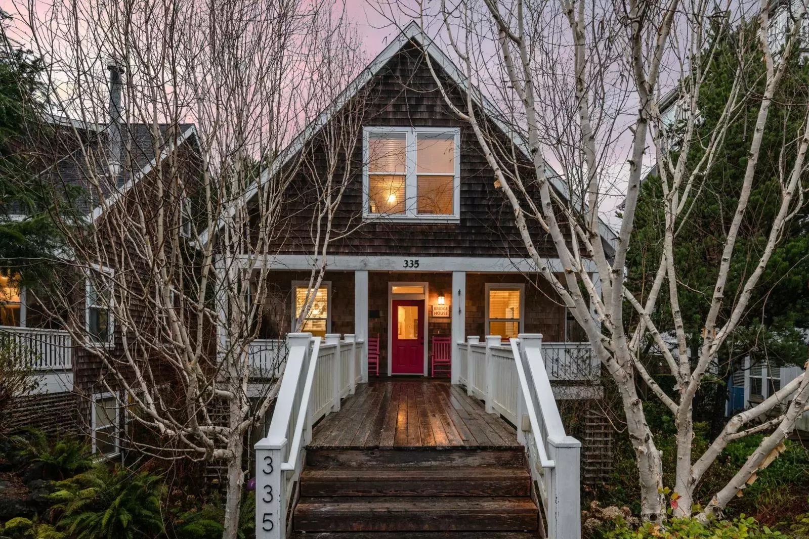 This was a lovely property. Very close to the beach and a short walk to the cafe.  -Robert L.