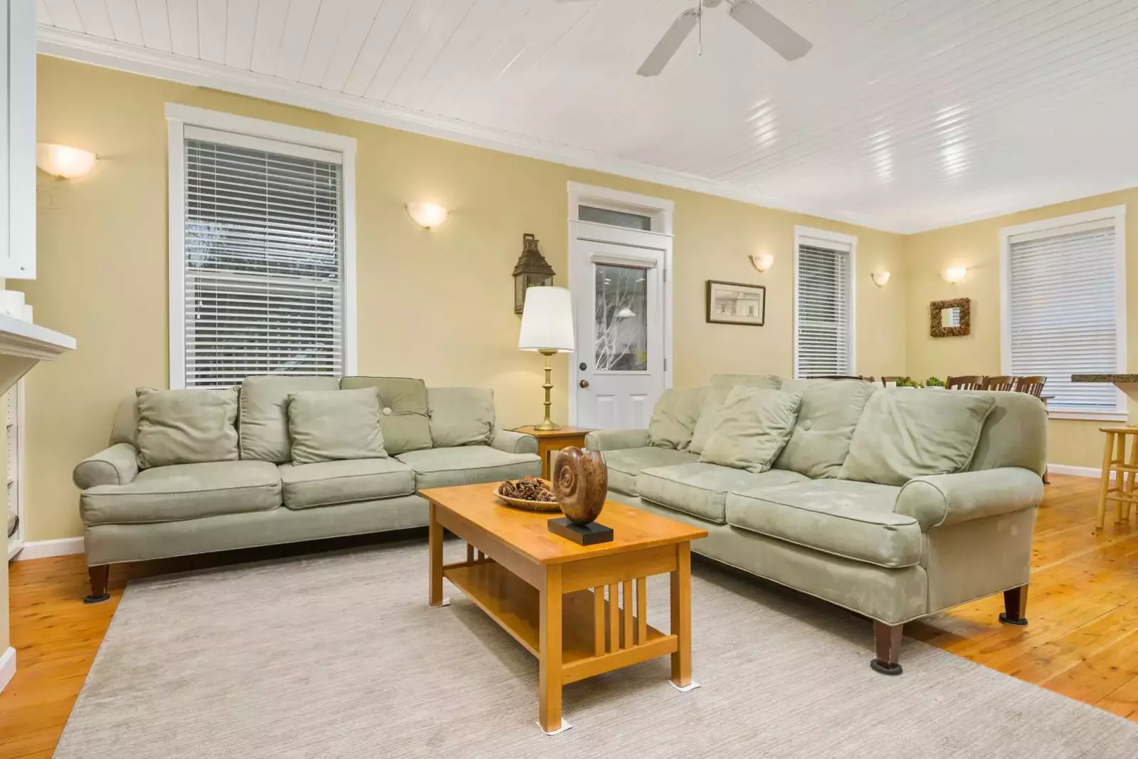 "Great house! Close walk to the beautiful beach! We will most likely stay here again!" - Rusann