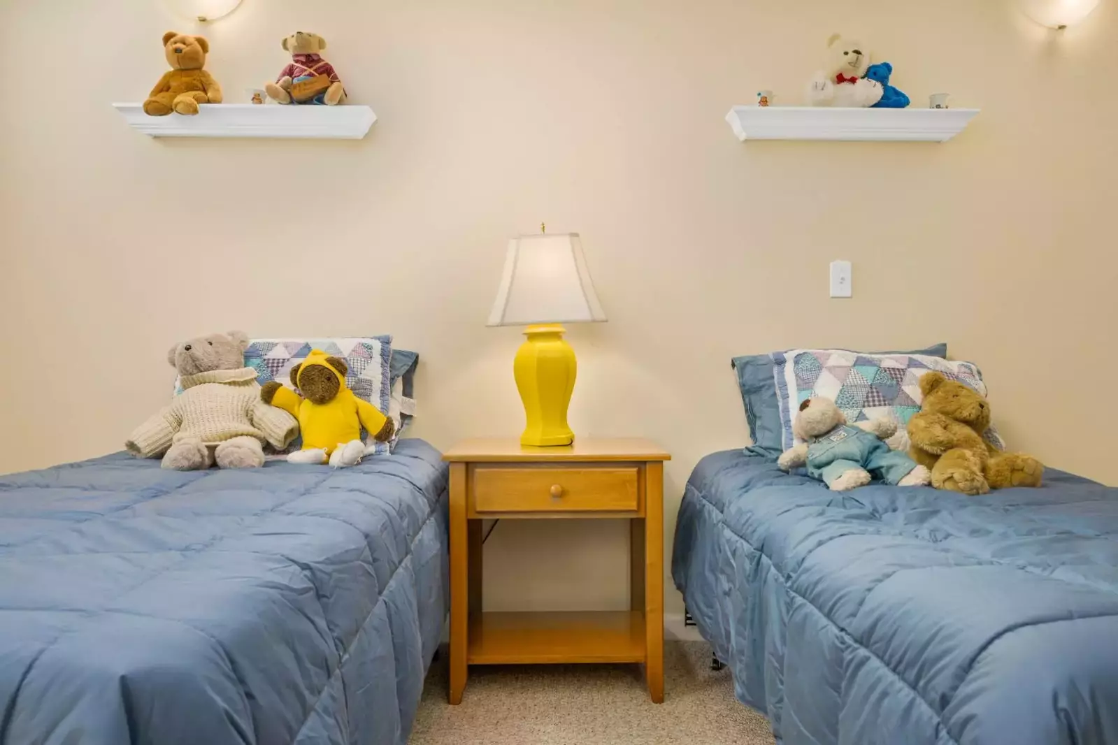 "Kitchen was well stocked with utensils and cookware. The teddy bear room had kids book which was a great addition." - Nathan