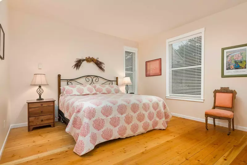 "The house had enough space for our party of many to move about freely." - Elizabeth