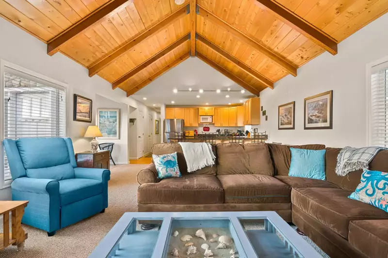 "House was clean and had everything we needed. We had a lovely stay!" - Erika