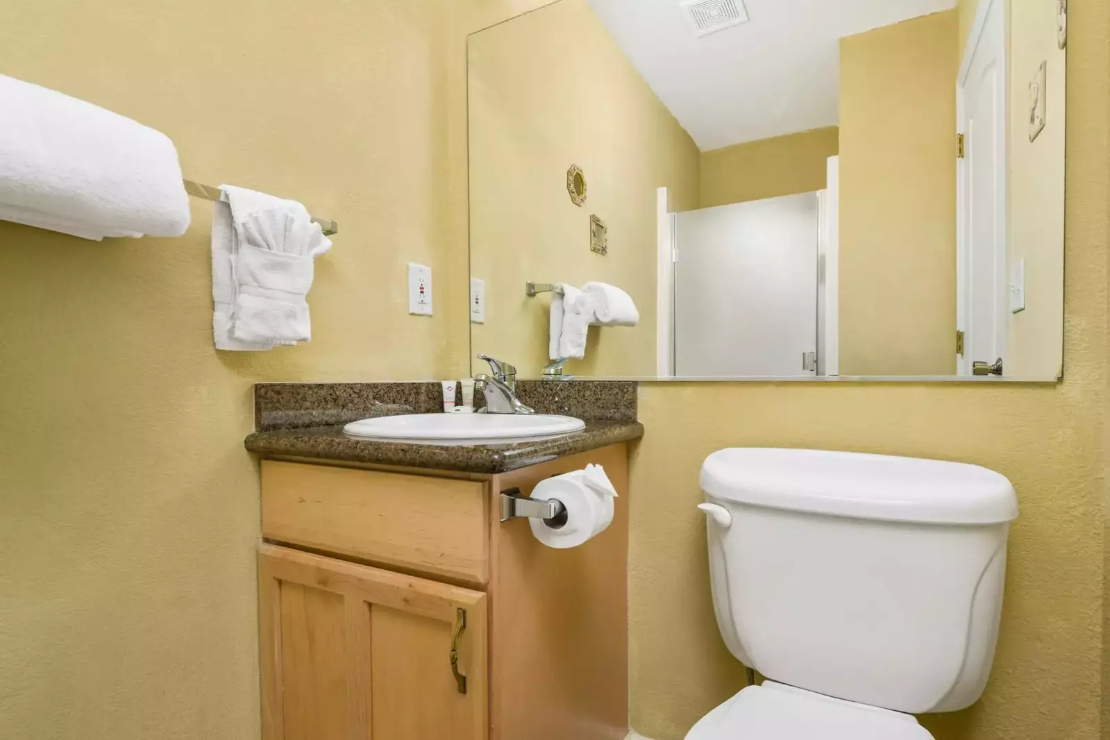 "This house was perfect for our family group of ten!  Everything was really nice & clean!  It was great to have 4 bathrooms!" - Cheri