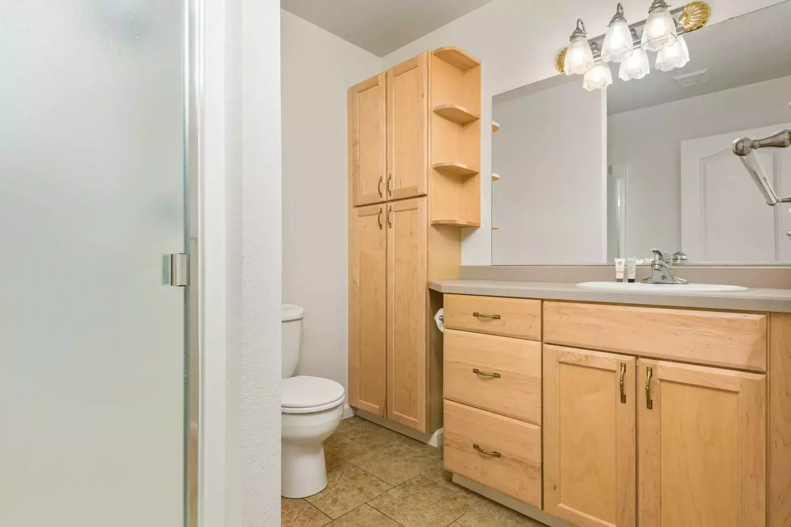 "Having en-suite bathrooms in 3 of the 4 bedrooms was such a nice comfort for our family." - Aaron