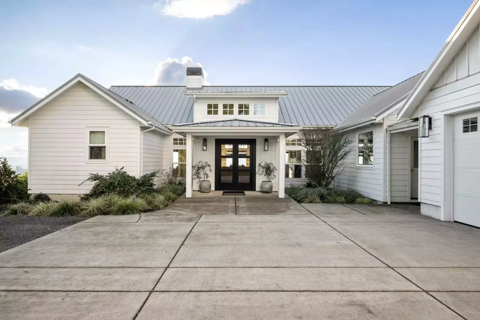 Book this listing if you can… stunningly beautiful, clean, and well-appointed.   -Anna