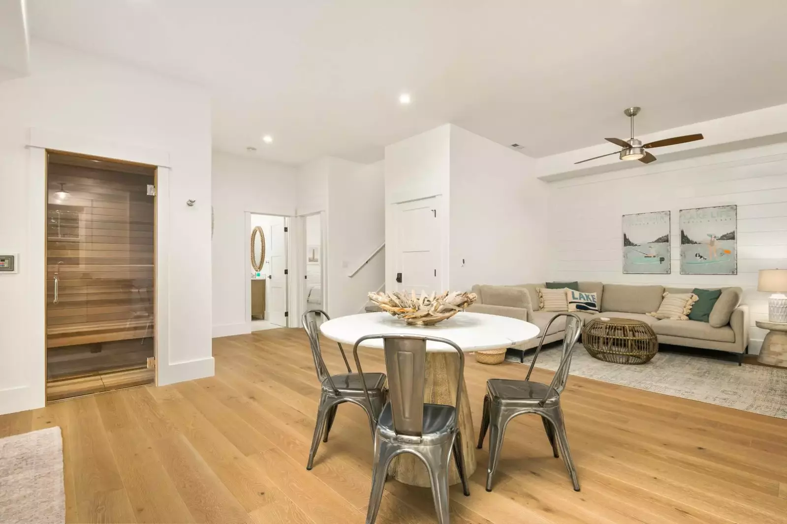 "Had an AMAZING stay here! Was perfect for a large group and really came equipped with everything" - Inika