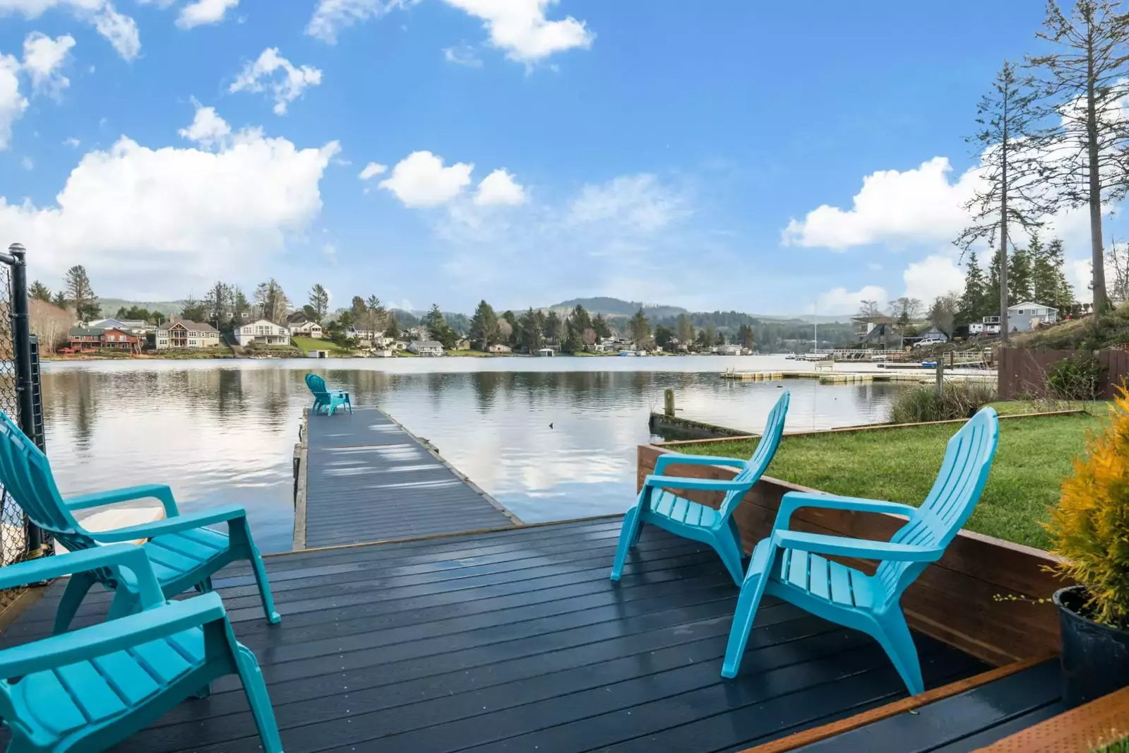 Besides elk, Devil's Lake is an excellent birdwatching area.