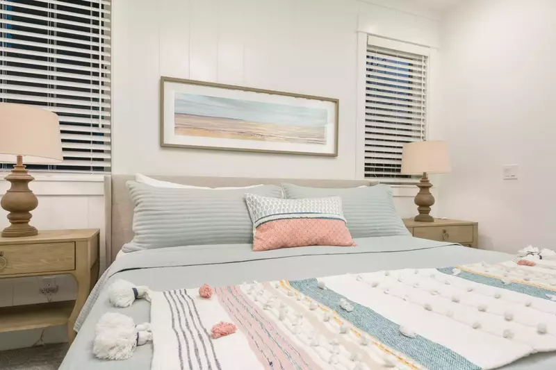 "Great layout for our multi-generational family trip. The  hot tub and lake life was very peaceful and enjoyable. We would definitely return." - Lara