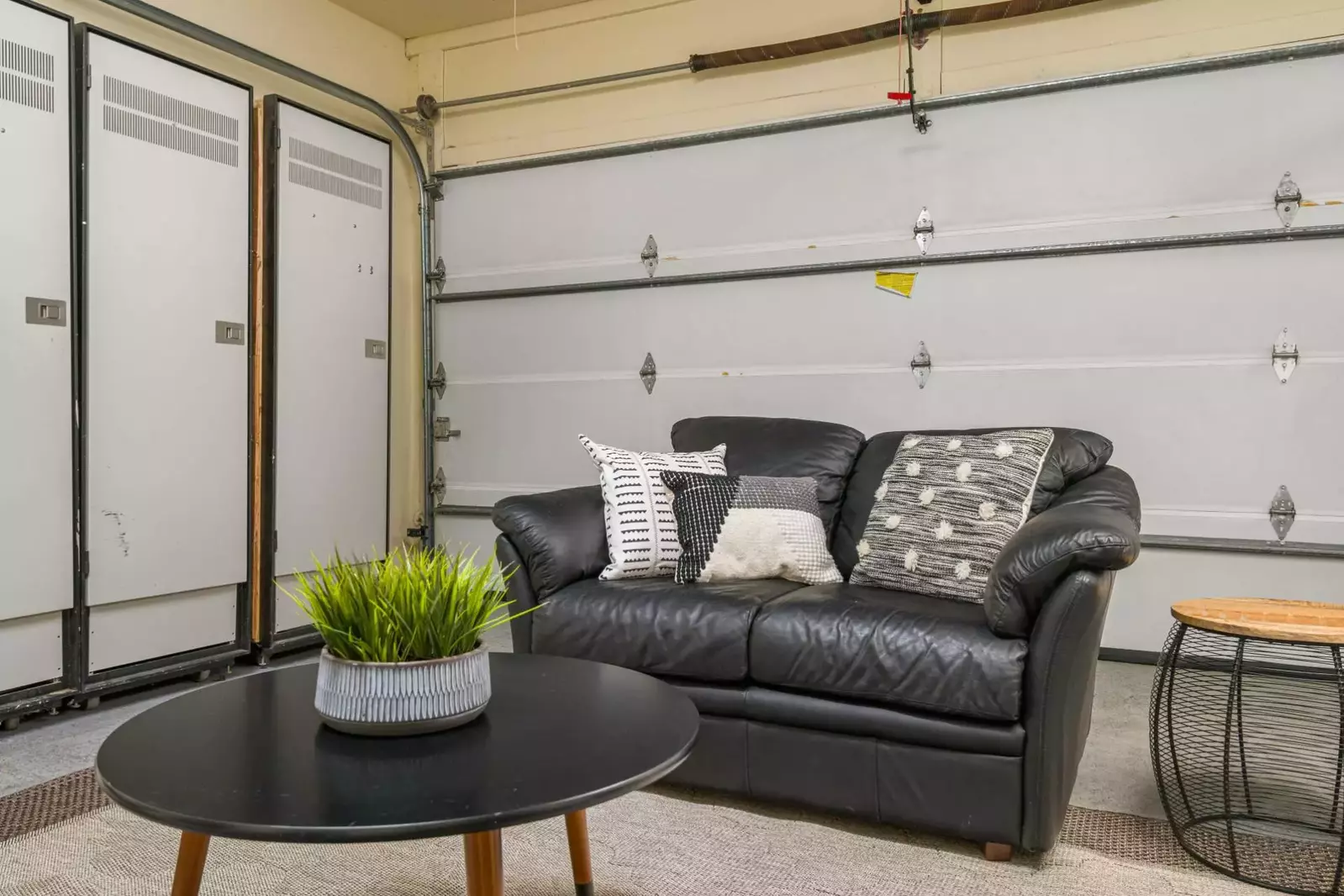 "We loved our stay here. It was gorgeous and the house was very comfortable." - Garry