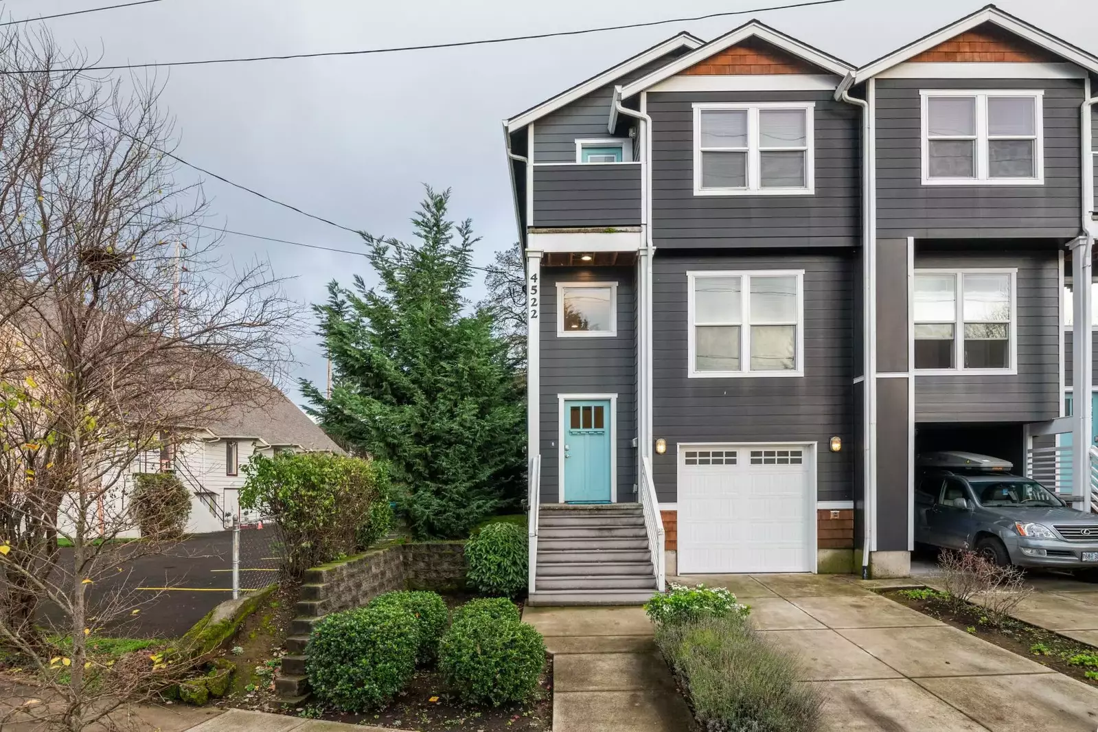 Our stay in Portland at the Woodstock Townhouse was amazing. Everything was exactly as expected. Awesome, safe, location.  -Lee