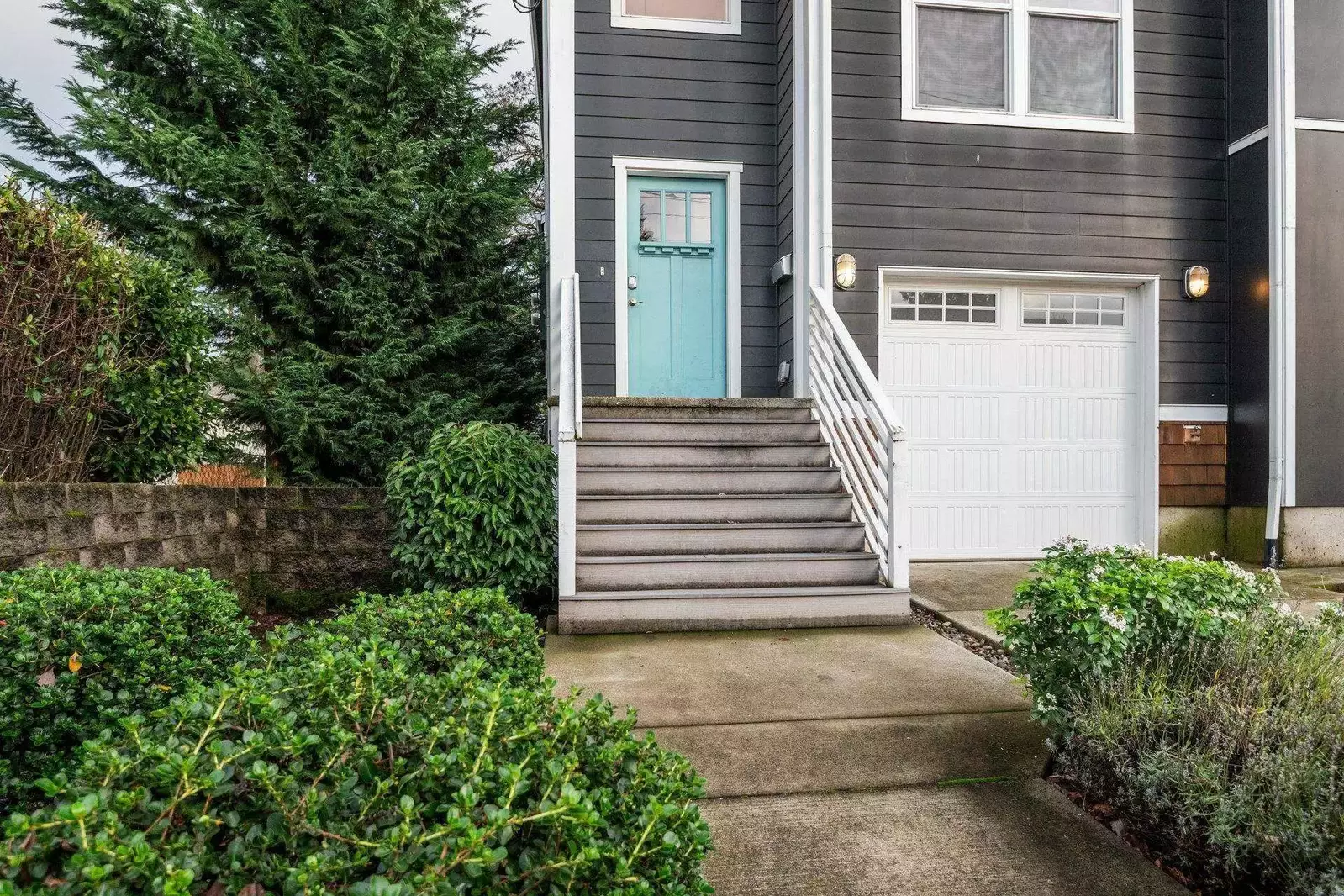 It was perfect - spacious, comfortable, and across the street from delicious coffee and pastries.  -Sarah