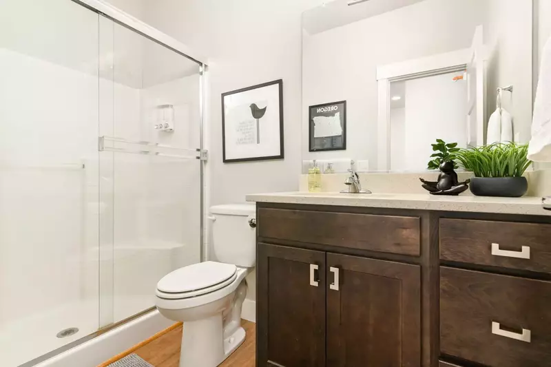 All the bedrooms and bathrooms were clean.  -Santhosh