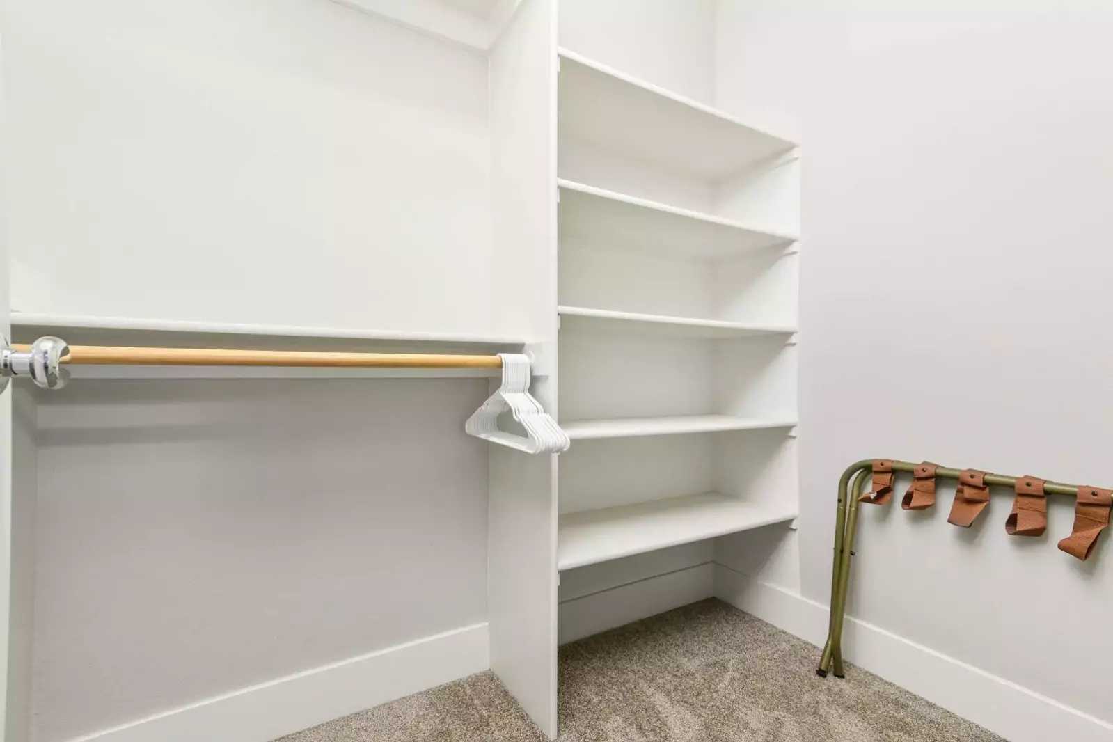 "Well equipped, well located, super clean and comfy. Very responsive management team" - Barbara