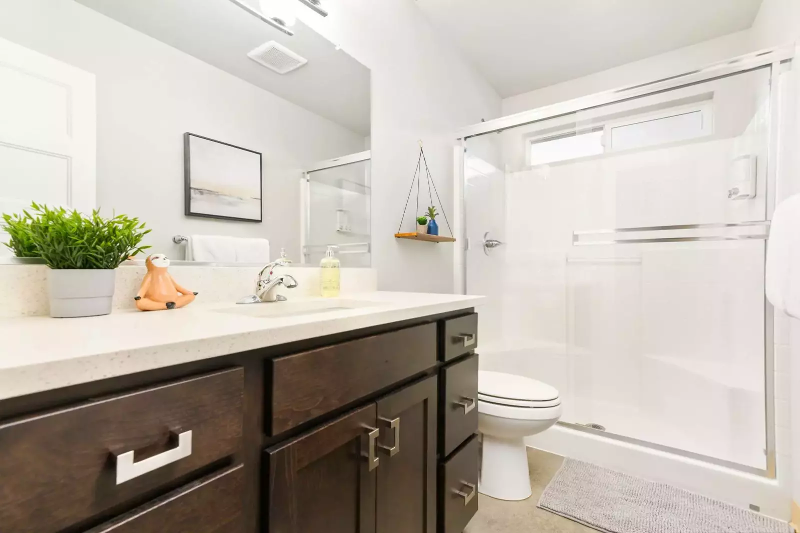 "This house was a lovely home base for my family as we explored Portland. The coffee shop across the street was great for mornings." - Laura