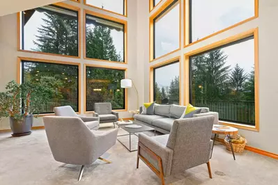 "This is a fantastic house, well appointed, well maintained, extremely clean, and modern inside." - Ron H.