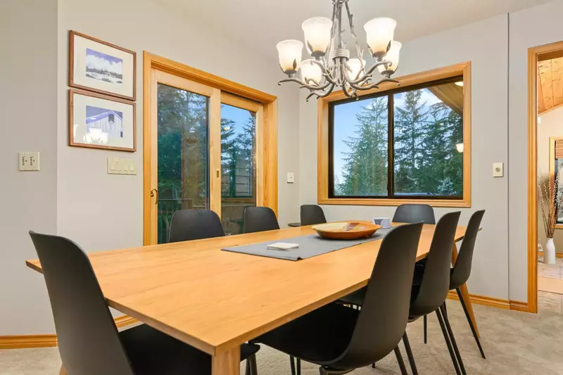 Rhododendron is a lovely community in Mt Hood Village. It is perfect place to enjoy sno sports, hikes, rock climbing, fishing, and more.