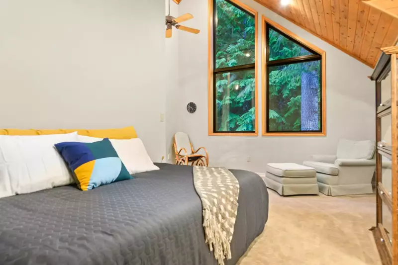 "The house was beautiful, clean and comfortable." - Ariel