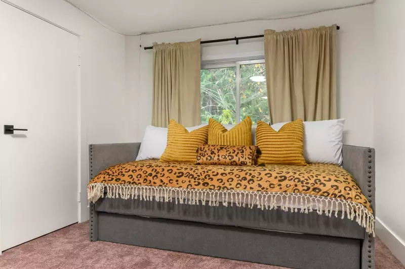 Beds are comfortable. Linen and quilts are soft and very good quality. Lots of extra throws and pillows.  -Christopher T.