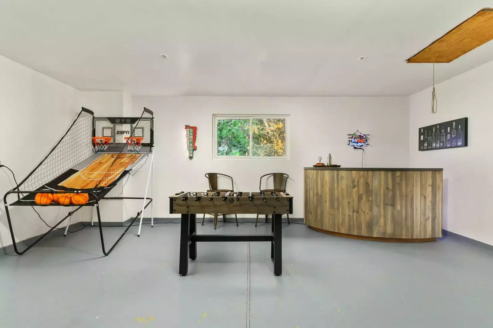 Lots of games & recreational activities: TV, nintendo, board games, pool table, foosball.   -Christopher T.