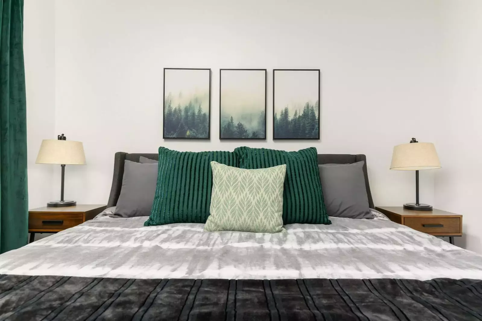 "we really enjoyed the spaciousness, easy access, morning coffee and the very comfortable beds!" - Judy