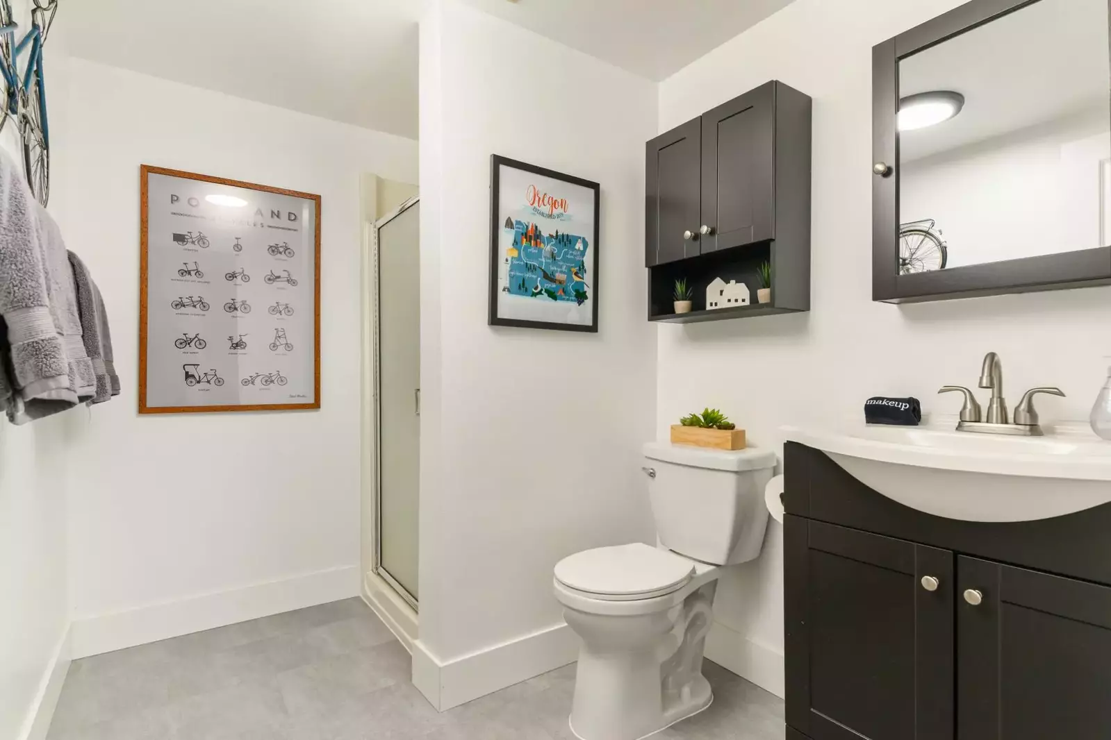 "House was very clean and cozy. We loved the amenities it had, specially the pool table." - Alondra