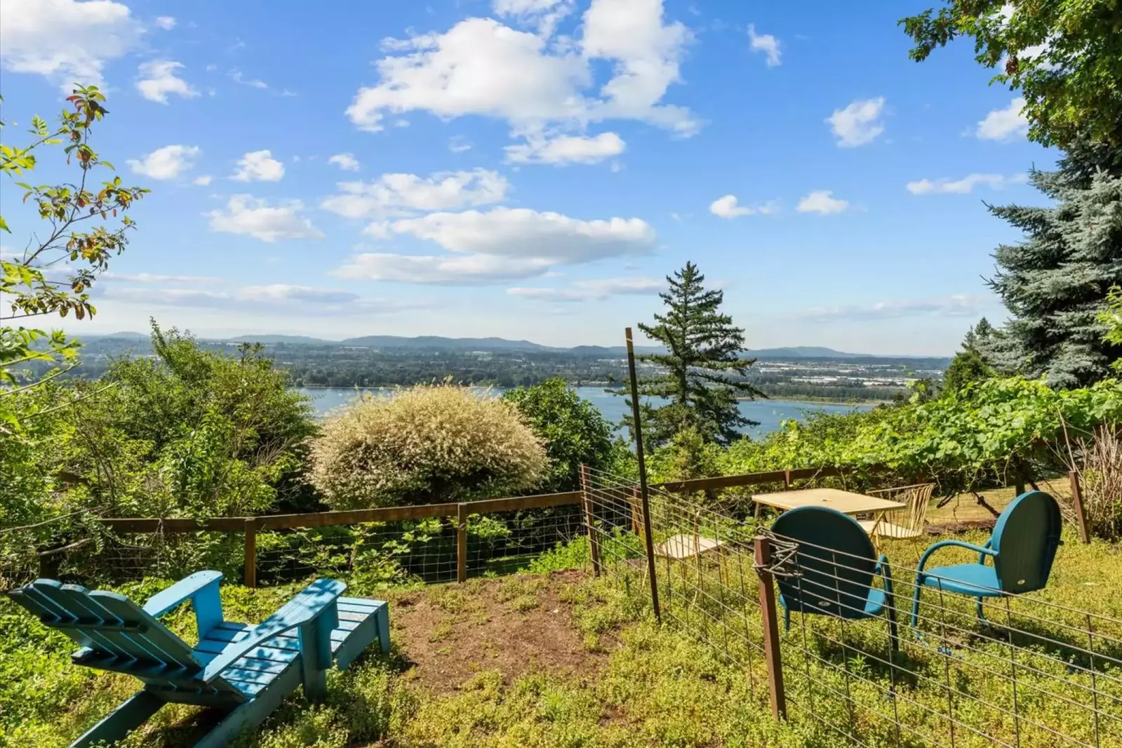 "Beautiful, comfortable, very well equipped home with plenty of space for our large family." - Joanne