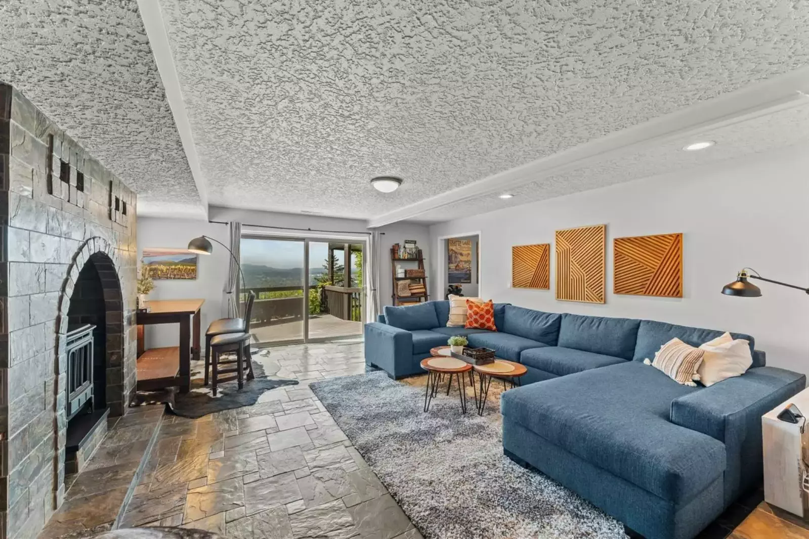 "We had a wonderful stay. House and amenities were top notch. Location was perfect. Would most certainly stay here again. Highly recommended." - John