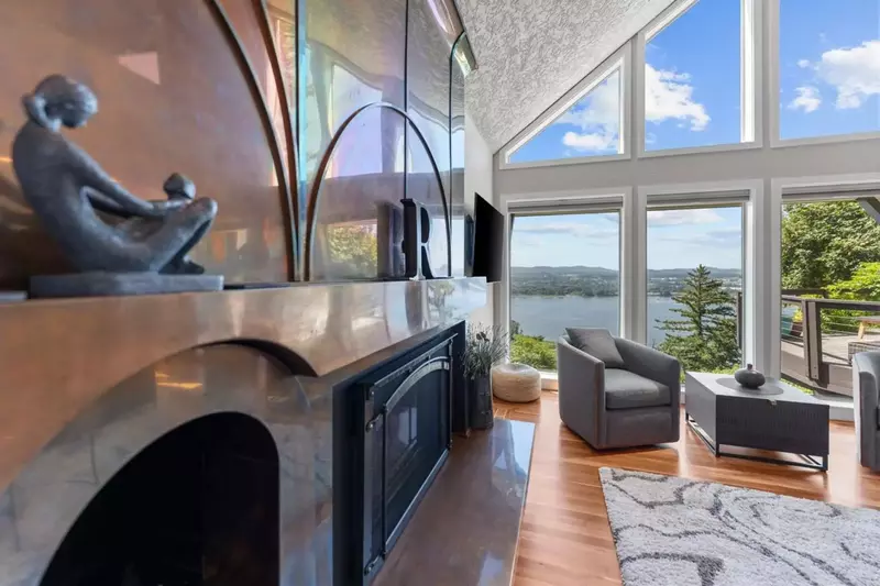 "Beautiful views. Thoughtfully prepared spaces. Easy communication!" - Caitlin