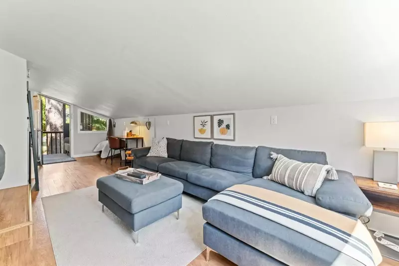 "The home is beautiful and was perfect for us" - Eileen