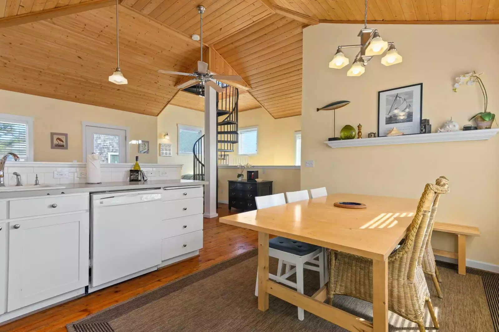 "Quiet at nice. Amazing beach access! We did not want to leave!!! Loved it" - Heather