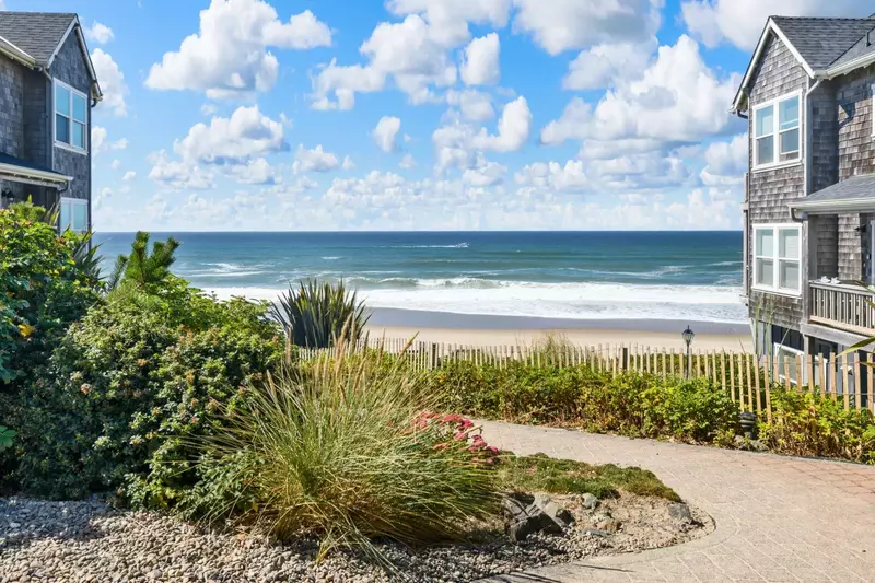 Luna Bella is right near the Bella Beach Access Stairs. Roll out of bed and stole along the beach.