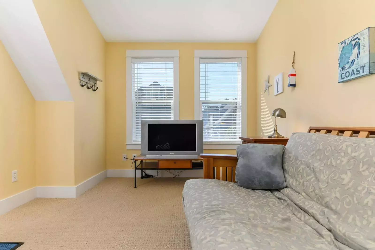 "Starfish Cottage was just as advertised! Quiet, clean, good location, close to the beach! We would love to stay again next time" - Karli