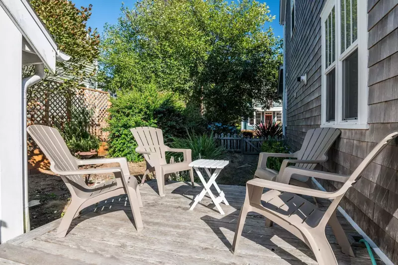 The Oregon Coast is full of natural wonders. We are happy to recommend our favorite hikes, parks, tidepools, and more.