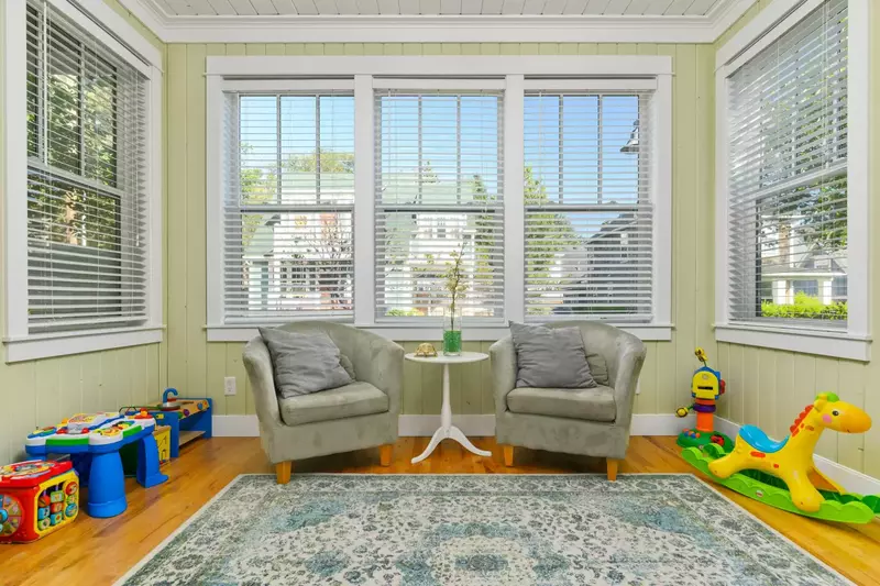 Plenty of toys for the kids, books and games!   -Tiffany