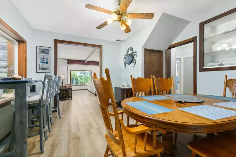 "This location was wonderful. Clean and open." - Jessica