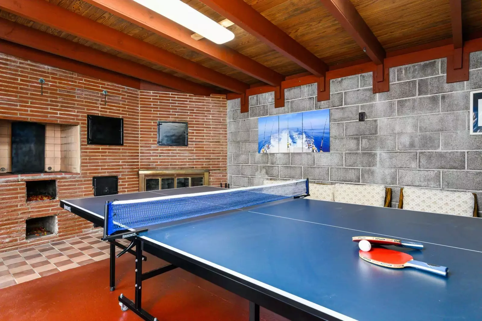 "It was easy to stay entertained with the ping pong table/separate area, the bbq grill, and plenty of games."  -Travis