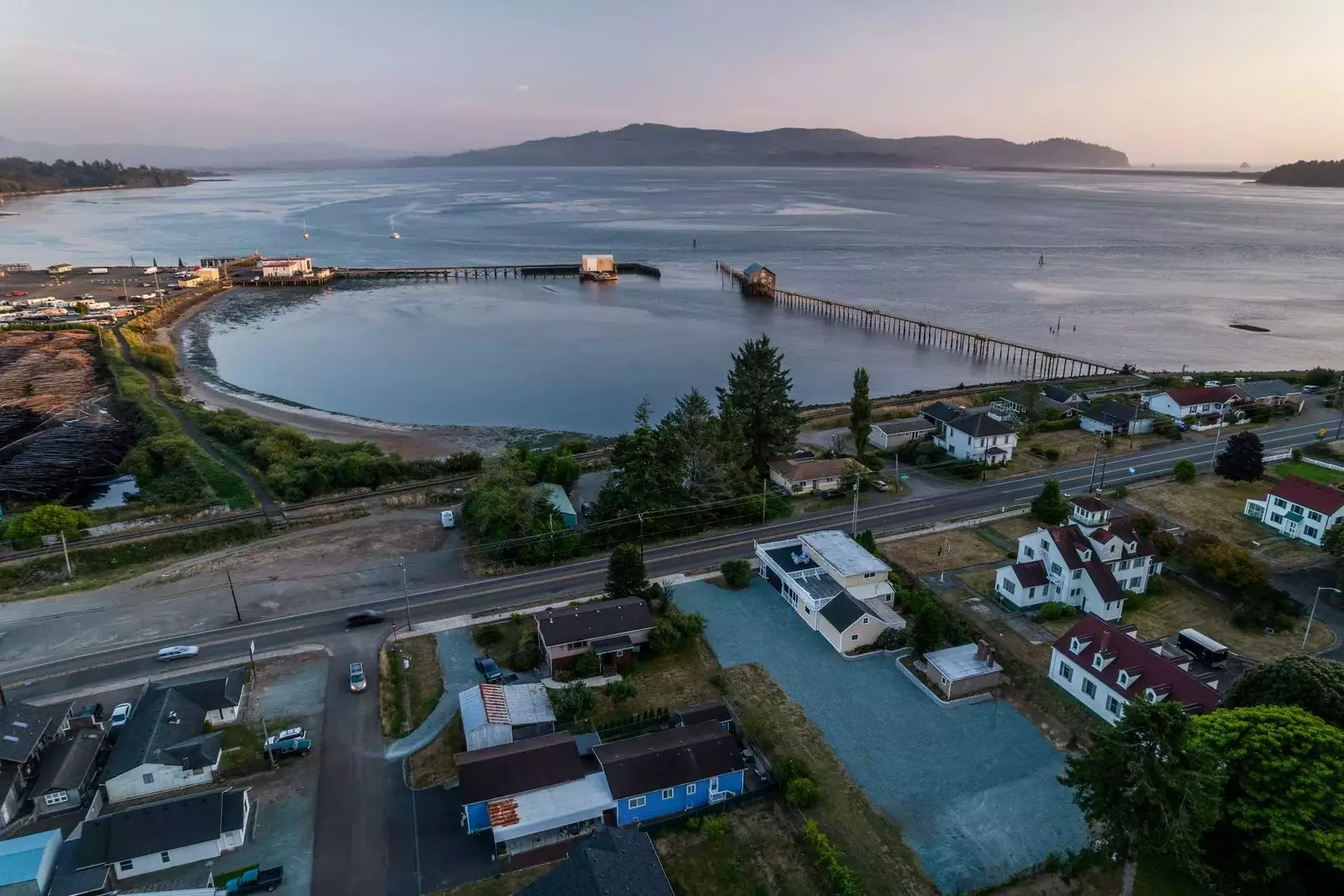 The location was perfect being situated between Rockaway Beach and Tillamook.  -Travis