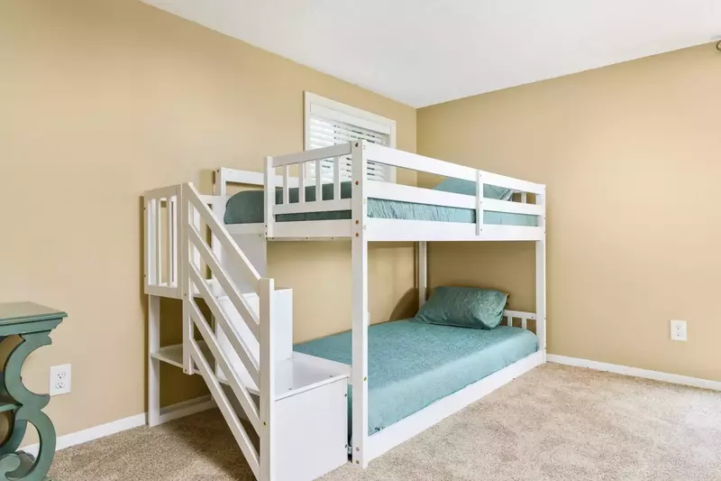 Another fun bunk room!