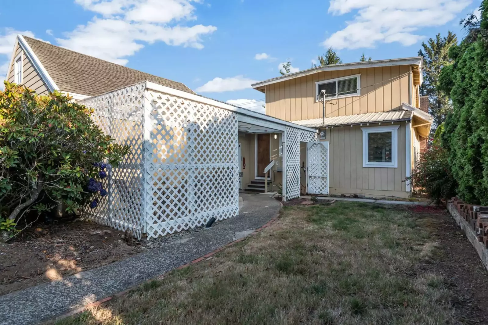 "We had more than enough space to spread out or get together for games and meals. 7 of us were very comfortable staying here." - Jeremy