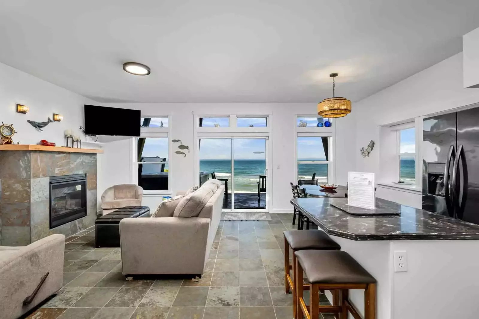 Welcome to the Glimmering Sands. We hope we get to host you at this one of a kind ocean view rental. Please reach out with any questions.