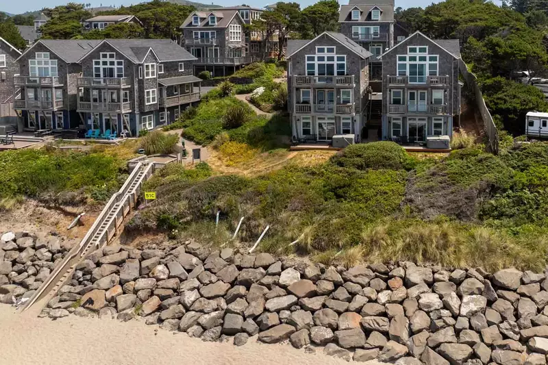 Glimmering Sands is right near the Bella Beach Access Stairs. Roll out of bed and stole along the beach.