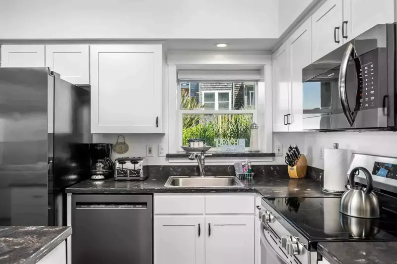 "We so enjoyed our stay. It was pet friendly , family friendly and everything was so pretty and comfortable.  We will be back" - Kim