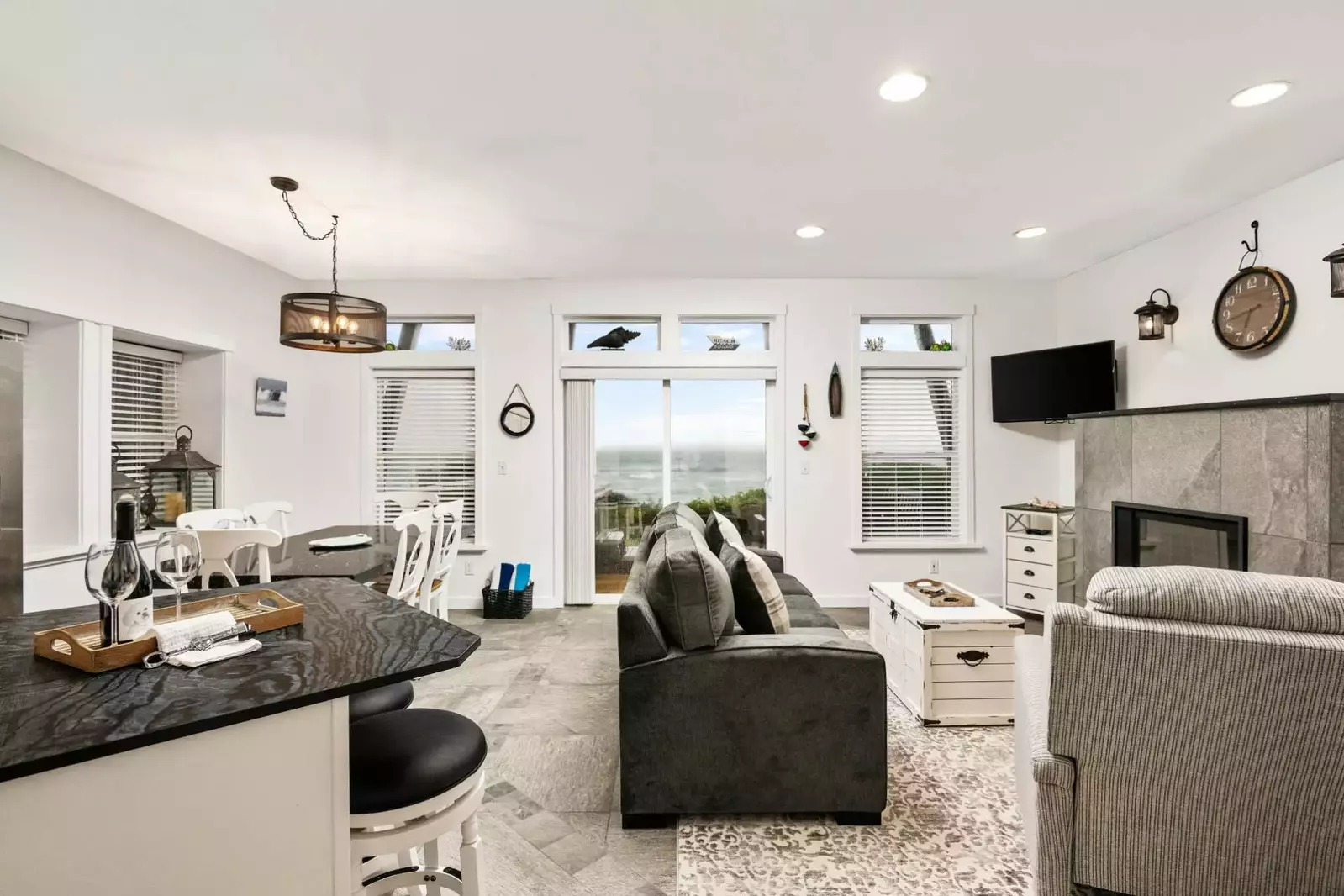 Welcome to the Wave Watcher. We hope we get to host you at this lovely Bella Beach rental. Please reach out with any questions.