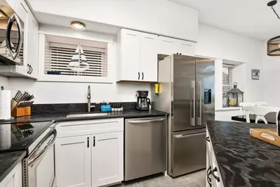 Cook delicious meals for breakfast, lunch, and dinner in this fully equipped kitchen. We suggest grabbing some seafood from a local market.