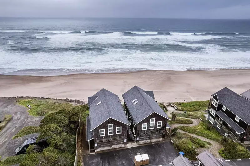 Wonderful location, peaceful setting, absolutely beautiful. -Erika