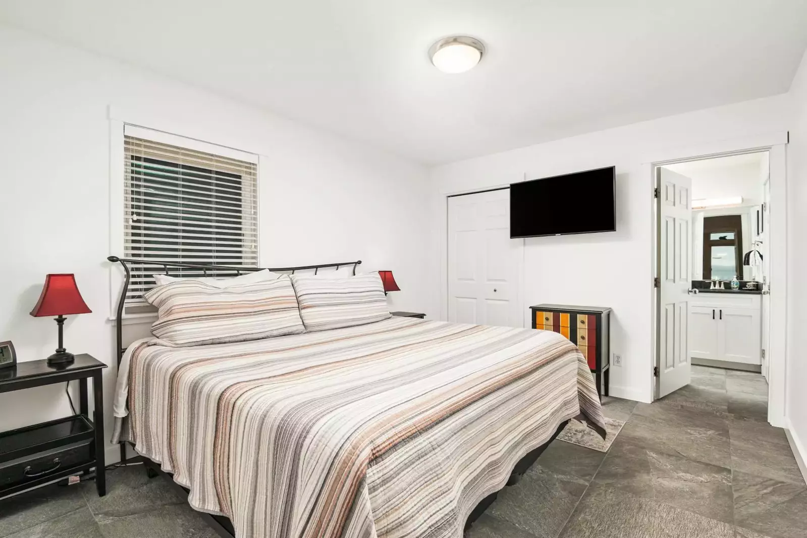 The beds are very comfortable and there's a assortment of pillows to choose from. -Joran