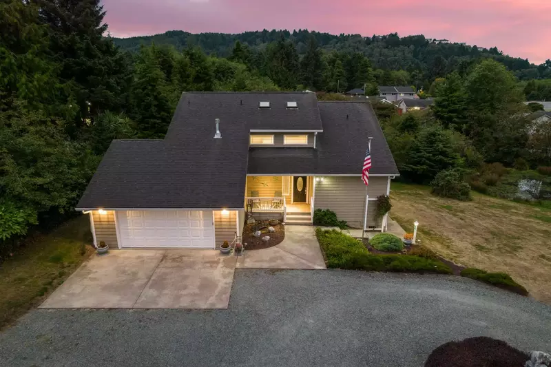 This home was so clean and spacious! Perfect beach get away with the family!  -Austin