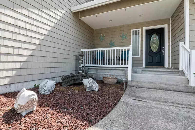 "We have an annual trip guys that we take to the Oregon coast to golf and hangout, this house was perfect!" - Kris